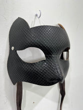 Load image into Gallery viewer, Leather Gatto Cat Mask