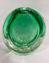 Load image into Gallery viewer, Tulle Green Vase by Seguso