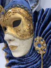 Load image into Gallery viewer, Gorgeous Fan Mask from Venice