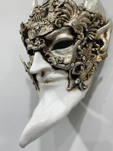 Load image into Gallery viewer, Diavolo Venetian Mask