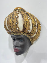 Load image into Gallery viewer, Ceramic Venetian Sultan Mask
