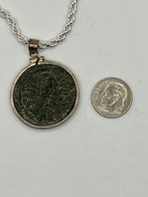 Load image into Gallery viewer, Coin of Jesus and Cross