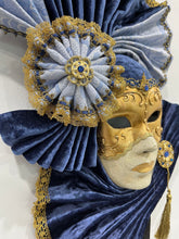 Load image into Gallery viewer, Gorgeous Fan Mask from Venice