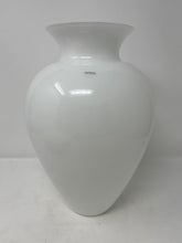 Load image into Gallery viewer, La Buan Vase by Venini
