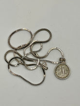 Load image into Gallery viewer, Pendant Necklace of Emperor Severus