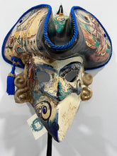 Load image into Gallery viewer, Casa Grand Gatti Bauta Mask with Cats