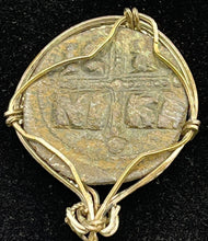 Load image into Gallery viewer, Coin of Christ, King of Kings