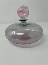 Load image into Gallery viewer, Beautiful Murano Glass Vase with Stopper