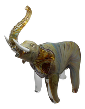 Load image into Gallery viewer, Oscar Zanetti - Elephant in Calcedonia Glass