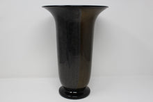 Load image into Gallery viewer, Gambaro of Murano Vase