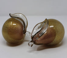 Load image into Gallery viewer, Vintage Alfredo Barbini Apple and Pear - a Pair