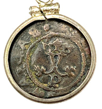 Load image into Gallery viewer, Columbus Era Spanish Coin
