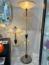 Load image into Gallery viewer, Fabulous Murano Glass Table Lamp by Vivarini
