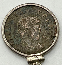 Load image into Gallery viewer, Angel and Emperor Constantine Coin
