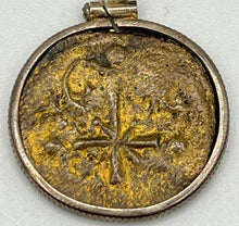 Load image into Gallery viewer, Cross and Image of Jesus Coin
