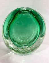 Load image into Gallery viewer, Tulle Green Vase by Seguso
