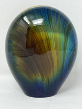 Load image into Gallery viewer, Paperweight by Murano’s Oscar Zanetti
