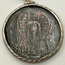 Load image into Gallery viewer, Jesus, King of Kings Coin
