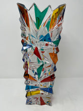 Load image into Gallery viewer, Wonderful Venetian Glass Centerpiece Vase
