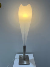 Load image into Gallery viewer, Tulip Murano Glass Table Lamp by Mazzega
