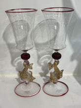 Load image into Gallery viewer, Murano Glass Flutes with Hearts
