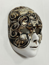 Load image into Gallery viewer, Music Mask from Venice
