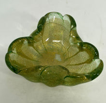 Load image into Gallery viewer, Vintage Murano Glass Dish
