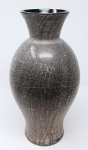 Load image into Gallery viewer, Vaso Lucenti Vase by Venini
