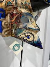 Load image into Gallery viewer, Casa Grand Gatti Bauta Mask with Cats
