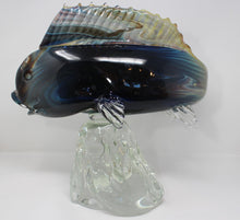 Load image into Gallery viewer, Murano Glass Fish by Oscar Zanetti
