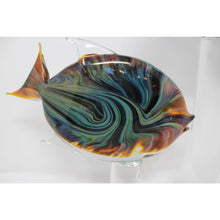 Load image into Gallery viewer, Pair of Fish by Oscar Zanetti Figurine
