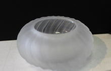 Load image into Gallery viewer, Vintage La Murrina Murano Candy Dish
