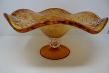 Load image into Gallery viewer, Vintage Italian Glass White Cristal Centerpiece
