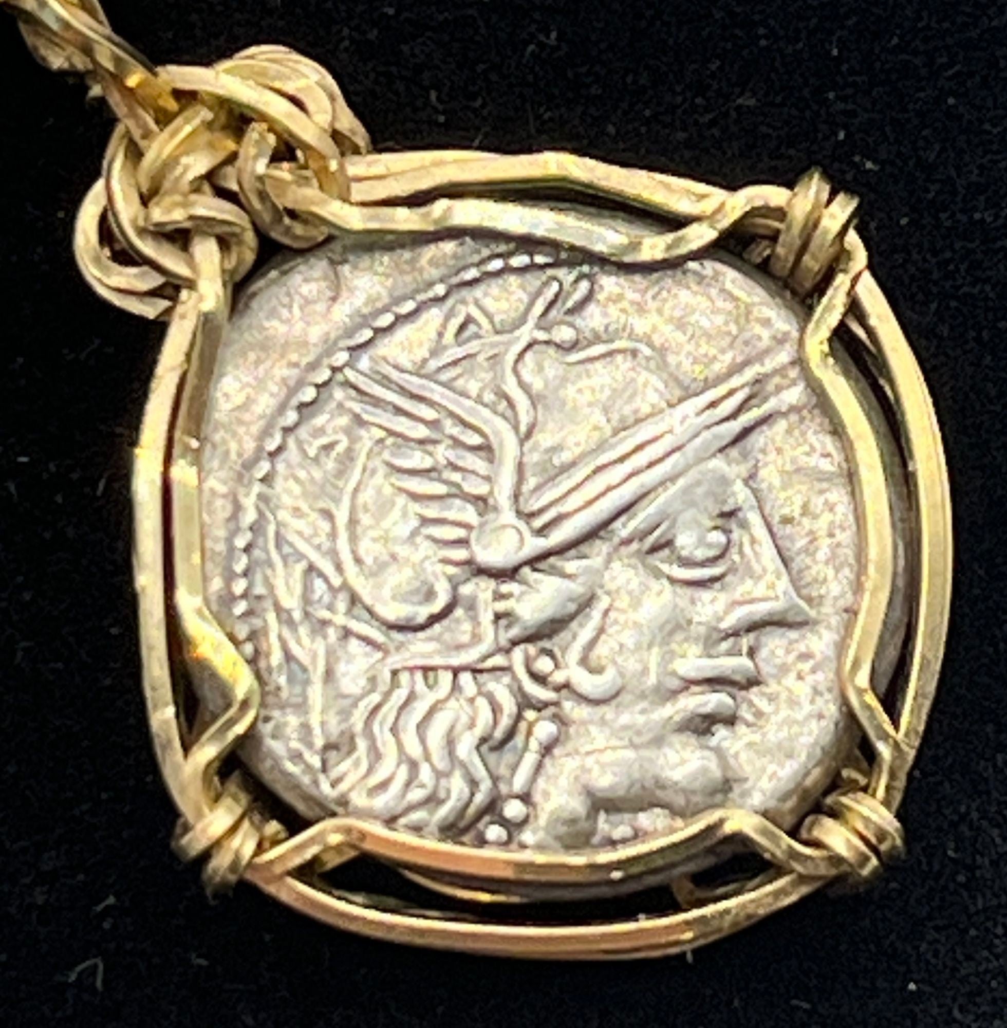 Gladiator Coin Ancient Roman Gladiator and Chariot Coin – Casanova Art and Fashion
