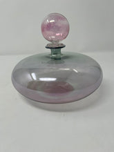 Load image into Gallery viewer, Beautiful Murano Glass Vase with Stopper
