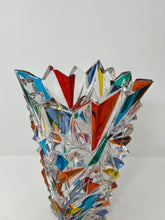 Load image into Gallery viewer, Wonderful Venetian Glass Centerpiece Vase
