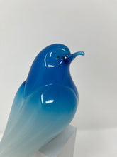 Load image into Gallery viewer, Murano Glass Dove on Base
