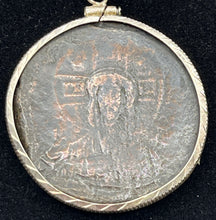 Load image into Gallery viewer, Jesus, King of Kings Coin
