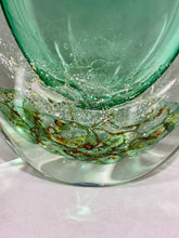 Load image into Gallery viewer, Tulle Green Vase by Seguso
