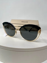 Load image into Gallery viewer, Sunglasses by Roberto Cavalli
