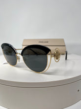 Load image into Gallery viewer, Sunglasses by Roberto Cavalli
