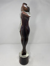 Load image into Gallery viewer, Amati Murano Glass Lovers Statue
