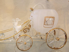 Load image into Gallery viewer, Contemporary Murano Glass Cinderella Coach and Horses
