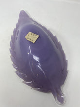 Load image into Gallery viewer, Vintage Purple Lilac Candy Dish from Murano, Italy
