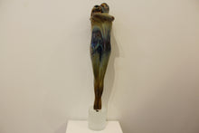Load image into Gallery viewer, Amati Lovers Statue by Murano Glass Artist Oscar Zanetti
