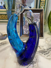 Load image into Gallery viewer, Lovers Murano Glass Statue
