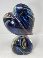 Load image into Gallery viewer, Cuore Heart Sculture from Murano, Italy
