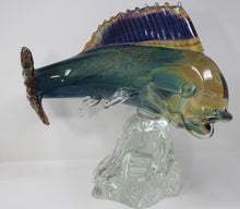 Load image into Gallery viewer, Murano Glass Fish by Oscar Zanetti
