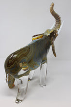 Load image into Gallery viewer, Oscar Zanetti - Elephant in Calcedonia Glass
