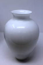 Load image into Gallery viewer, Venini - La Buan Vase by Venini
